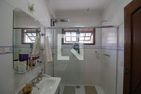 Banheiro da Suíte de casa de condomínio à venda com 3 quartos, 200m² em Vila Leonor, São Paulo