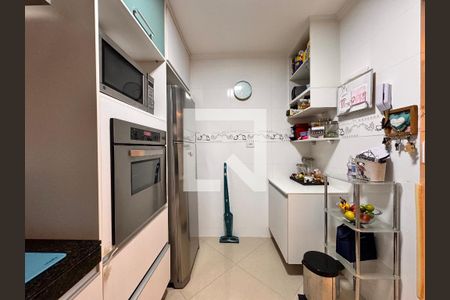 Apartamento à venda com 140m², 4 quartos e 2 vagasCozinha