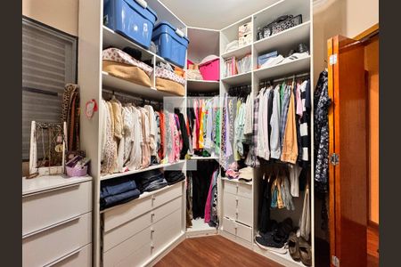 Apartamento à venda com 140m², 4 quartos e 2 vagasQuarto 2