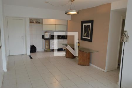 Apartamento à venda com 96m², 3 quartos e 1 vagaSala