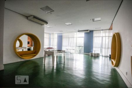 Apartamento à venda com 96m², 3 quartos e 1 vaga Apartamento à venda com 96m², 3 quartos e 1 vagaÁrea comum - Salão de Jogos