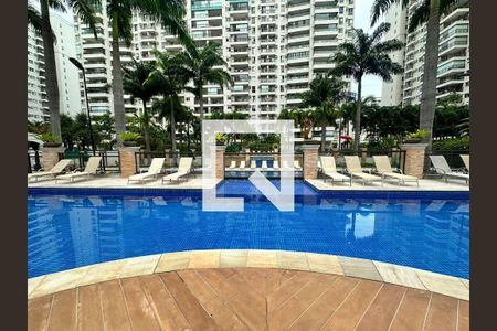 Apartamento à venda com 96m², 3 quartos e 1 vaga Apartamento à venda com 96m², 3 quartos e 1 vagaÁrea comum - Piscina