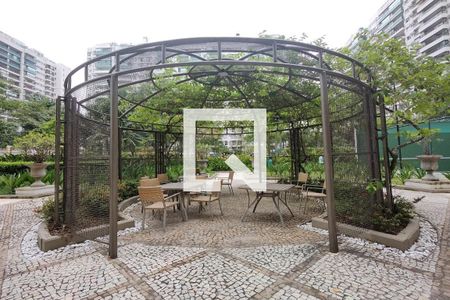 Apartamento à venda com 96m², 3 quartos e 1 vaga Apartamento à venda com 96m², 3 quartos e 1 vagaÁrea comum