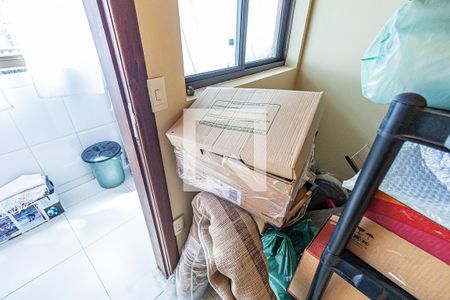 Apartamento à venda com 158m², 4 quartos e 4 vagas Apartamento à venda com 158m², 4 quartos e 4 vagasQuarto de serviço