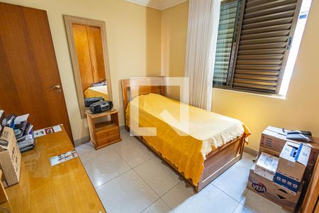 Apartamento à venda com 158m², 4 quartos e 4 vagas Apartamento à venda com 158m², 4 quartos e 4 vagasQuarto 2 / suite