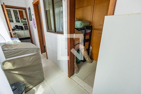 Apartamento à venda com 158m², 4 quartos e 4 vagas Apartamento à venda com 158m², 4 quartos e 4 vagasArea de serviço