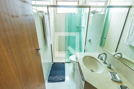 Apartamento à venda com 158m², 4 quartos e 4 vagas Apartamento à venda com 158m², 4 quartos e 4 vagasBanheiro