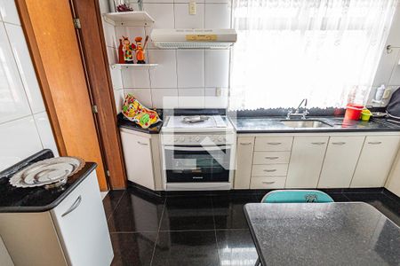 Apartamento à venda com 158m², 4 quartos e 4 vagas Apartamento à venda com 158m², 4 quartos e 4 vagasCozinha