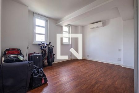 Apartamento à venda com 287m², 4 quartos e 3 vagasQuarto