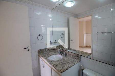 Apartamento para alugar com 111m², 3 quartos e 2 vagas Apartamento para alugar com 111m², 3 quartos e 2 vagasBanheiro da Suíte