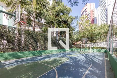 Apartamento para alugar com 111m², 3 quartos e 2 vagas Apartamento para alugar com 111m², 3 quartos e 2 vagasÁrea comum - Quadra