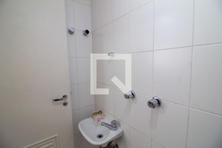 Apartamento para alugar com 111m², 3 quartos e 2 vagas Apartamento para alugar com 111m², 3 quartos e 2 vagasBanheiro de Serviço