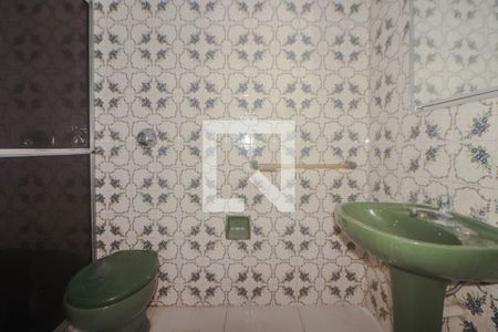 Banheiro de apartamento para alugar com 1 quarto, 48m² em Bela Vista, Porto Alegre