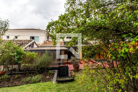 Casa de condomínio à venda com 310m², 3 quartos e 3 vagasQuintal