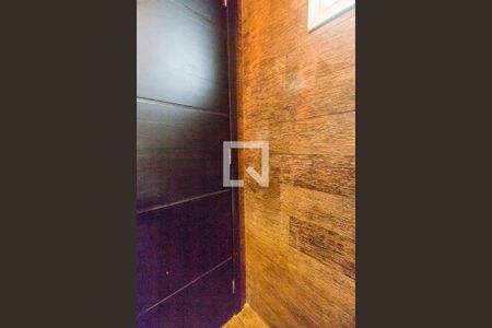 Casa de condomínio à venda com 310m², 3 quartos e 3 vagasBanheiro de serviço