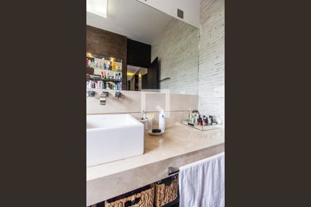 Casa de condomínio à venda com 310m², 3 quartos e 3 vagasBanheiro da Suíte 3