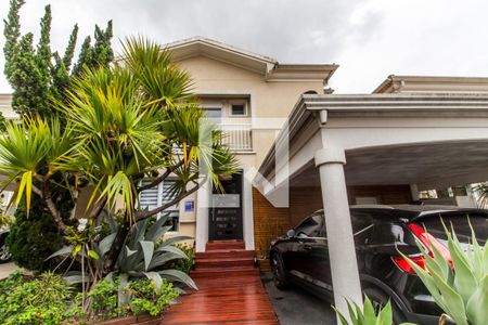 Casa de condomínio à venda com 310m², 3 quartos e 3 vagasVista da Rua