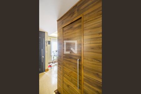 Casa de condomínio à venda com 310m², 3 quartos e 3 vagasLavabo