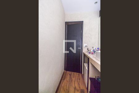 Casa de condomínio à venda com 310m², 3 quartos e 3 vagasBanheiro da Suíte 1