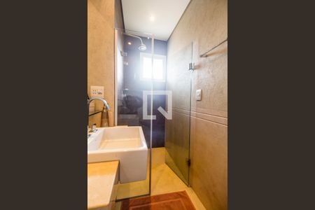 Casa de condomínio à venda com 310m², 3 quartos e 3 vagasBanheiro da Suíte 2