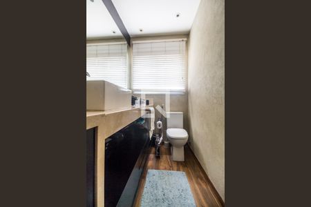 Casa de condomínio à venda com 310m², 3 quartos e 3 vagasBanheiro da Suíte 1