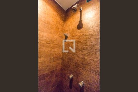 Casa de condomínio à venda com 310m², 3 quartos e 3 vagasBanheiro de serviço