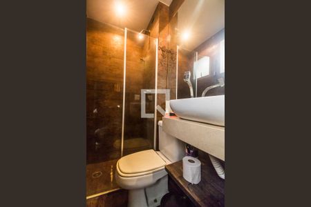 Casa de condomínio à venda com 310m², 3 quartos e 3 vagasBanheiro de serviço