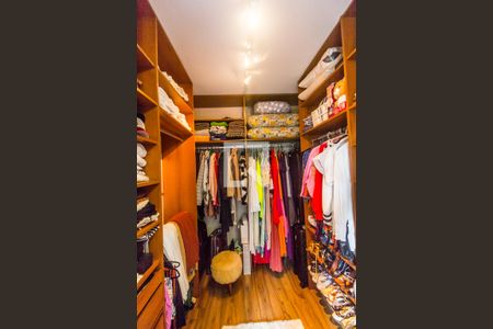 Casa de condomínio à venda com 310m², 3 quartos e 3 vagasCloset da suíte 3