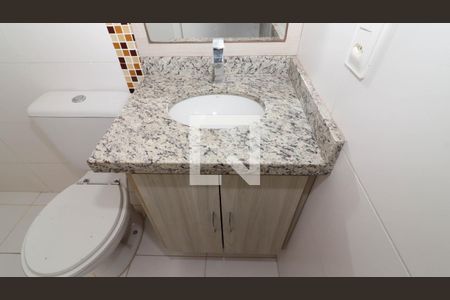 Casa de condomínio à venda com 80m², 2 quartos e 1 vagaBanheiro da Suíte 1