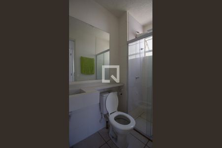 Banheiro de apartamento para alugar com 2 quartos, 43m² em Vargem Grande, Rio de Janeiro