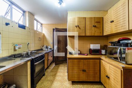 Casa para alugar com 385m², 4 quartos e 5 vagasCozinha