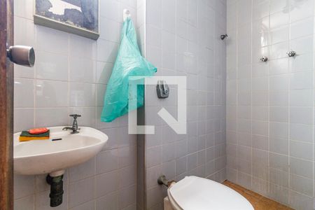 Casa para alugar com 385m², 4 quartos e 5 vagasBanheiro de Serviço