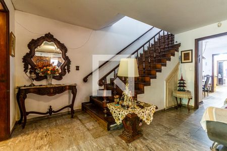 Casa para alugar com 385m², 4 quartos e 5 vagasHall