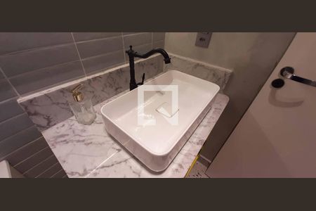 Apartamento à venda com 67m², 2 quartos e 1 vaga Apartamento à venda com 67m², 2 quartos e 1 vagaBanheiro Social