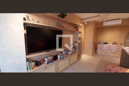 Sala de apartamento à venda com 2 quartos, 67m² em Centro, Osasco