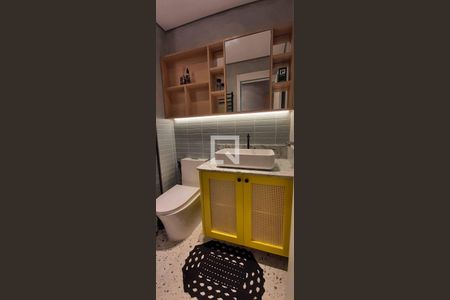 Apartamento à venda com 67m², 2 quartos e 1 vaga Apartamento à venda com 67m², 2 quartos e 1 vagaBanheiro Social