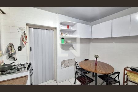 Apartamento à venda com 98m², 3 quartos e sem vagaCozinha