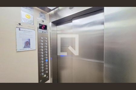 Apartamento à venda com 98m², 3 quartos e sem vagaCorredor