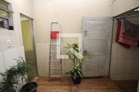 Casa à venda com 100m², 3 quartos e 1 vagaÁrea de Serviço