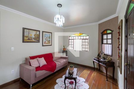 Sala de casa à venda com 3 quartos, 235m² em Santa Amélia, Belo Horizonte