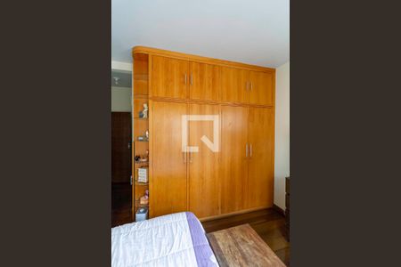 Casa à venda com 235m², 3 quartos e 4 vagas Casa à venda com 235m², 3 quartos e 4 vagasSuíte