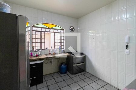 Casa à venda com 235m², 3 quartos e 4 vagas Casa à venda com 235m², 3 quartos e 4 vagasCozinha