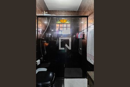 Casa à venda com 235m², 3 quartos e 4 vagas Casa à venda com 235m², 3 quartos e 4 vagasBanheiro da suíte