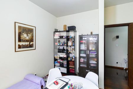 Casa à venda com 235m², 3 quartos e 4 vagas Casa à venda com 235m², 3 quartos e 4 vagasQuarto 2