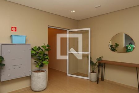 Apartamento à venda com 42m², 2 quartos e 1 vagaÁrea comum - Saguão do condomínio