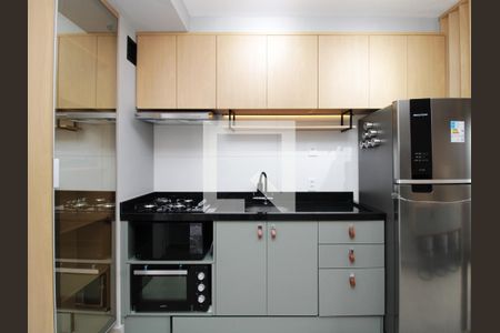 Sala/Cozinha de apartamento para alugar com 1 quarto, 32m² em Vila Mazzei, São Paulo