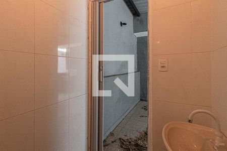 Casa à venda com 230m², 3 quartos e 7 vagas Casa à venda com 230m², 3 quartos e 7 vagasBanheiro de Serviço