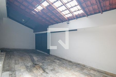 Casa à venda com 280m², 3 quartos e 3 vagasGaragem