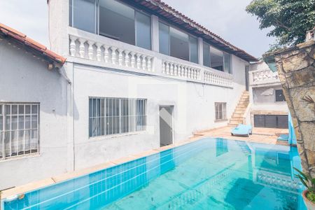 Casa à venda com 280m², 3 quartos e 3 vagasPiscina