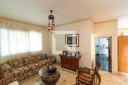 Casa de condomínio para alugar com 600m², 5 quartos e 3 vagasSalas